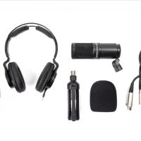 ZOOM ZDM-1PMP -- Podcast Mic Pack