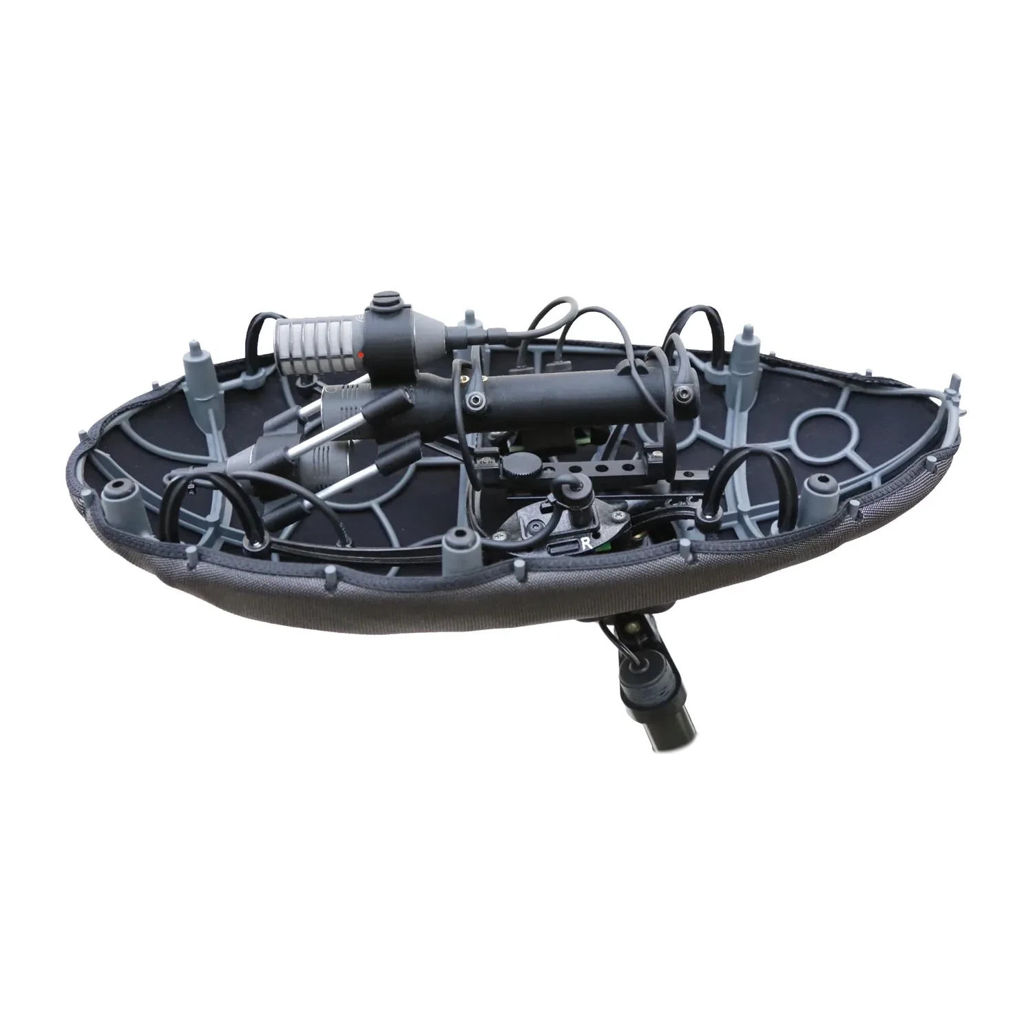 Cinela PIANISSIMO Double MS Windshield: three Schoeps CCM in the suspension module, cage open.