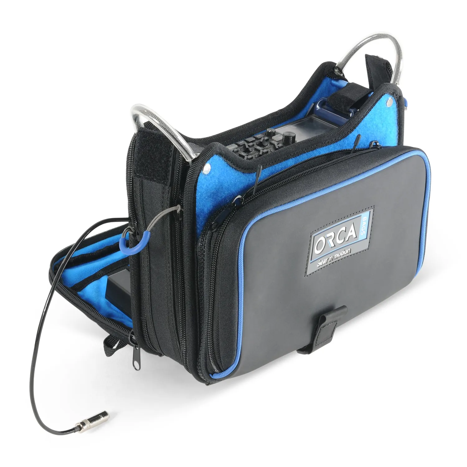 ORCA OR-272 Low Profile Audio Mixer Bag for Zoom F8n and MixPre-10: the side opened.