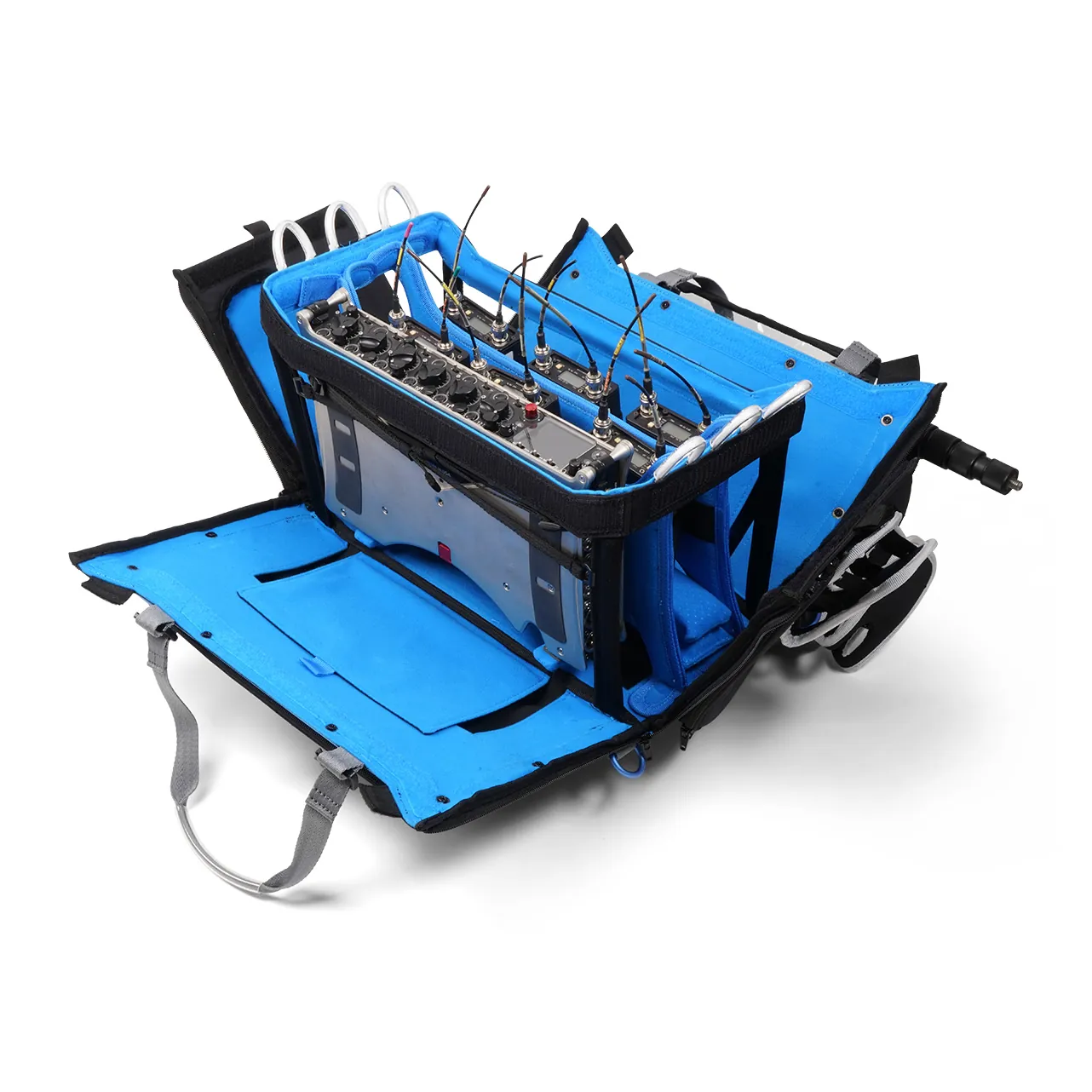 ORCA OR-334 Premium Audio Mixer Bag for Scorpio and Deva 24: the front opened around the mixer.