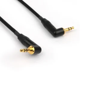 Remote Audio CA1/8L10 Right-Angle Stereo Jumper Cable: Both right-angle 3.5 mm plugs up close.