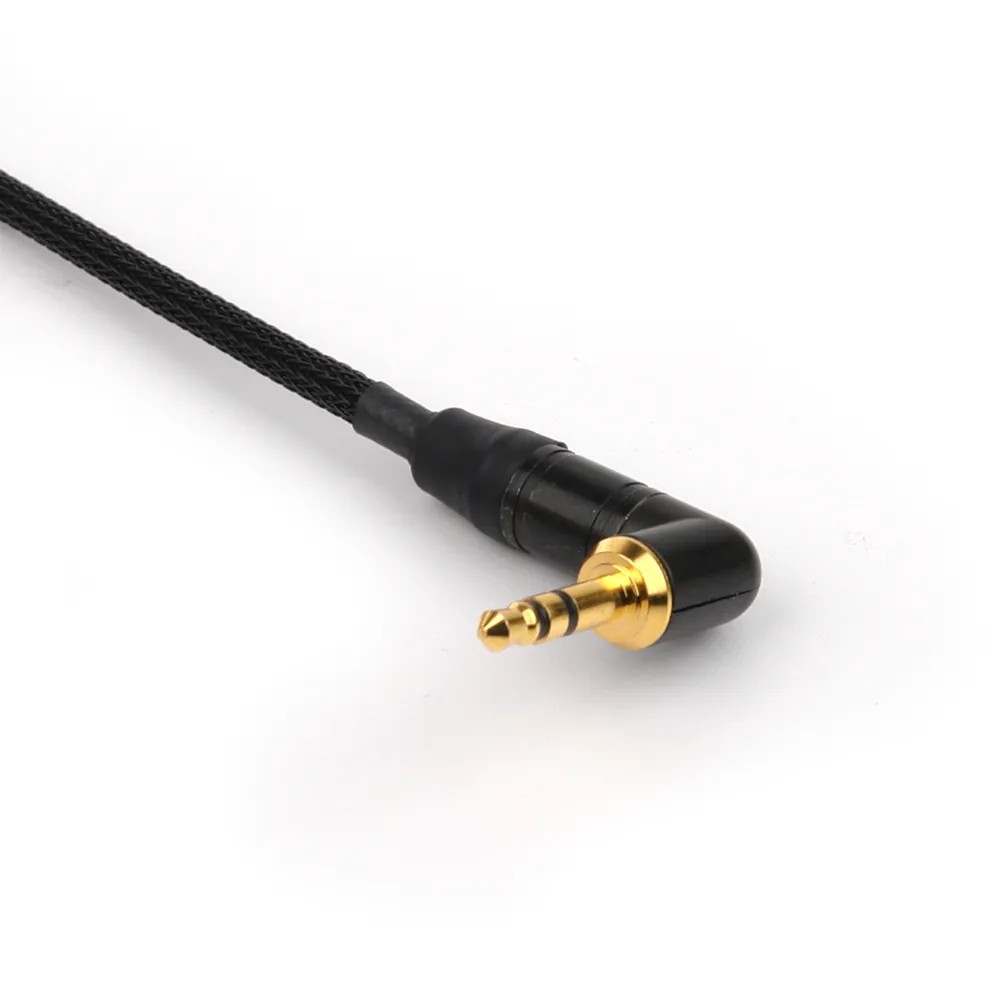 Remote Audio CA1/8L10 Right-Angle Stereo Jumper Cable: The other right-angle 3.5 mm plug up close.