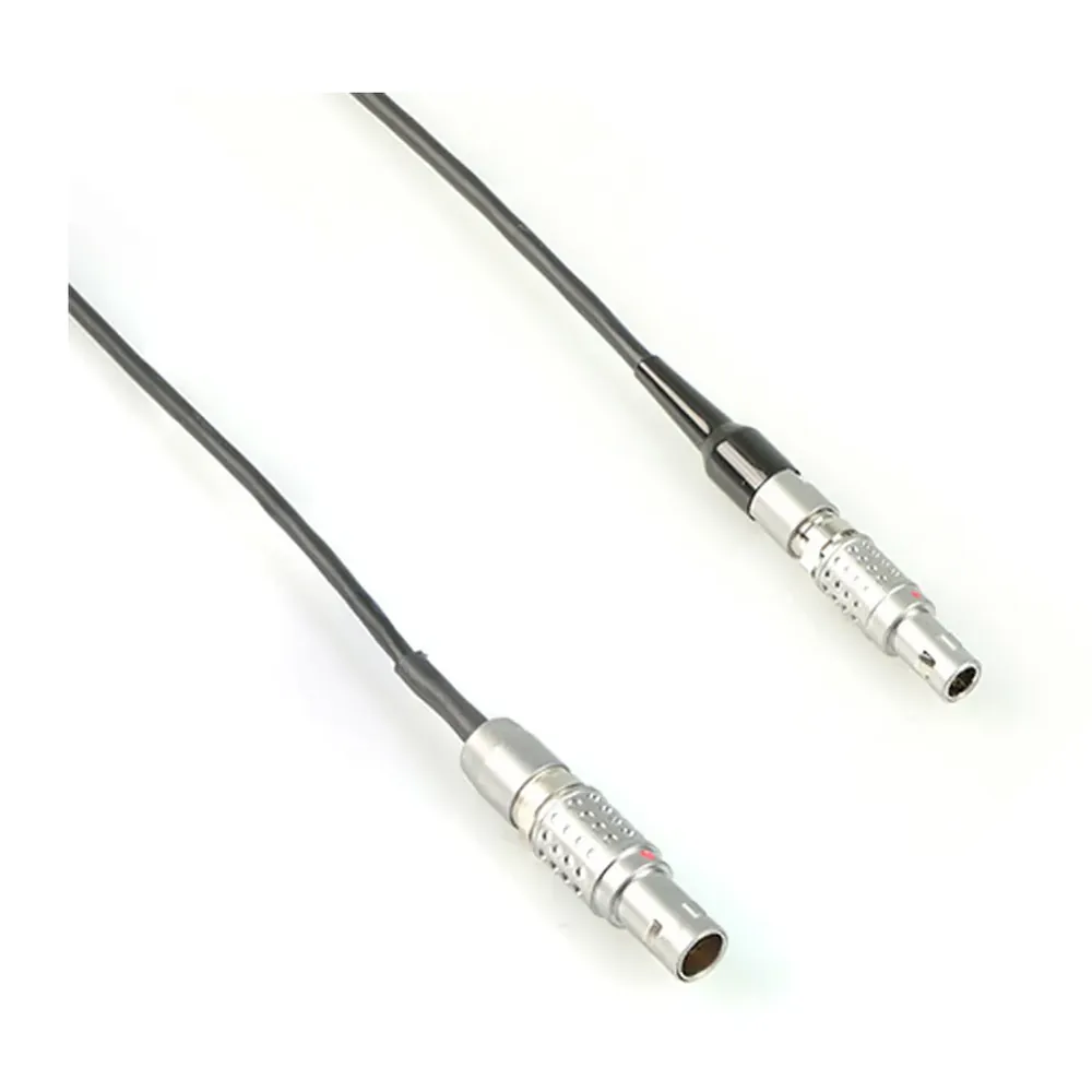 Remote Audio CATCL5ML4M Timecode Cable 5-Pin Lemo to 4-Pin Lemo: A Lemo plug up close.