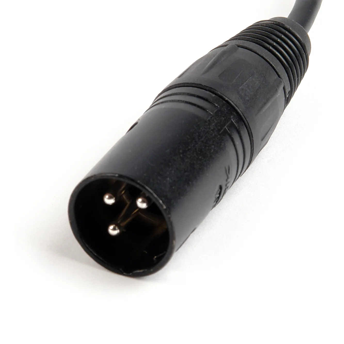 Remote Audio CAXJ12RT Balanced Jumper Cable XLR3F RA to XLR3M: The XLR3M up close.
