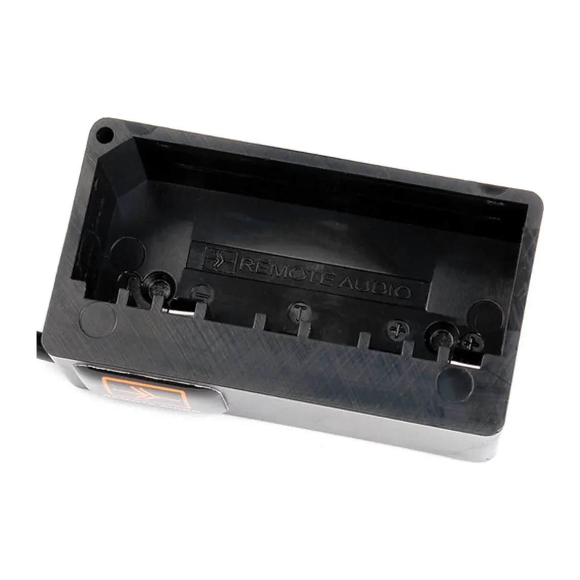 Remote Audio NPADCL33Y NP-1 DC Battery Adapter: The NP-1 battery cup up close.