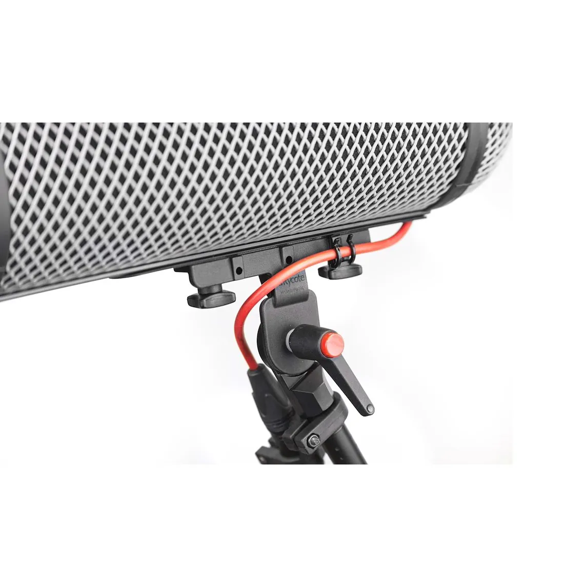 Rycote Windshield Kit 416 for Sennheiser MKH 416: Close-up of the basket's mounting and red cable.