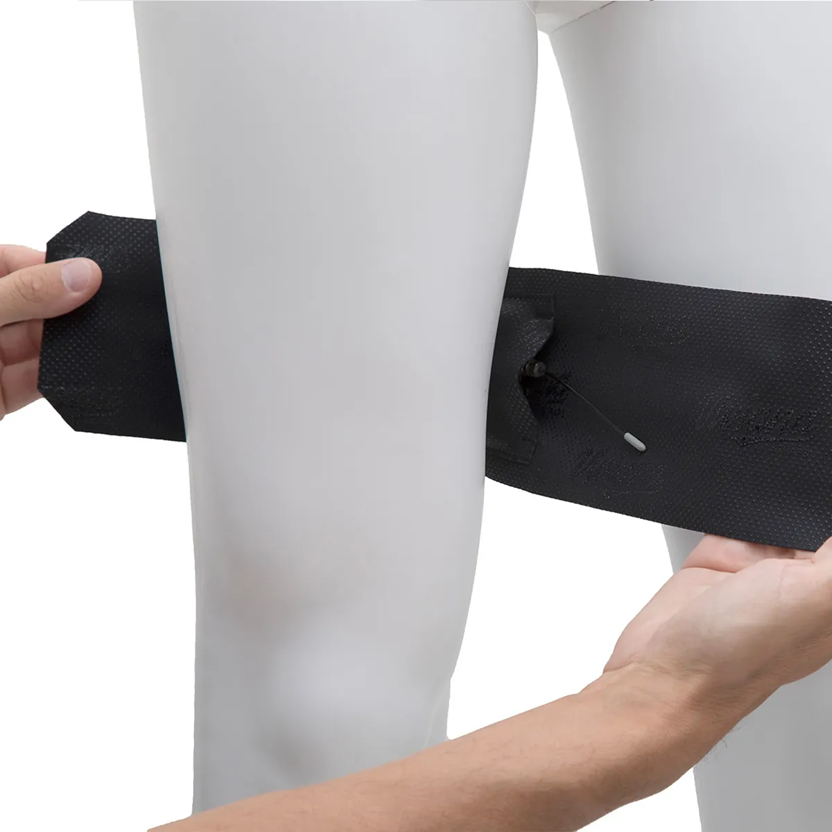 Viviana Straps Extreme Thigh Low Profile: a thigh strap being fitted.
