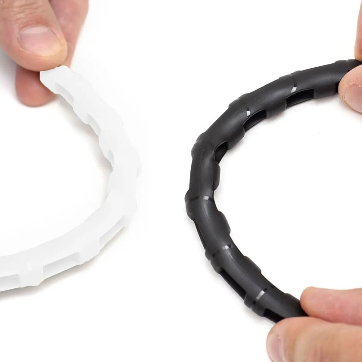 Viviana RF Saver for Transmitter Whip Antennas: bending in the hand.
