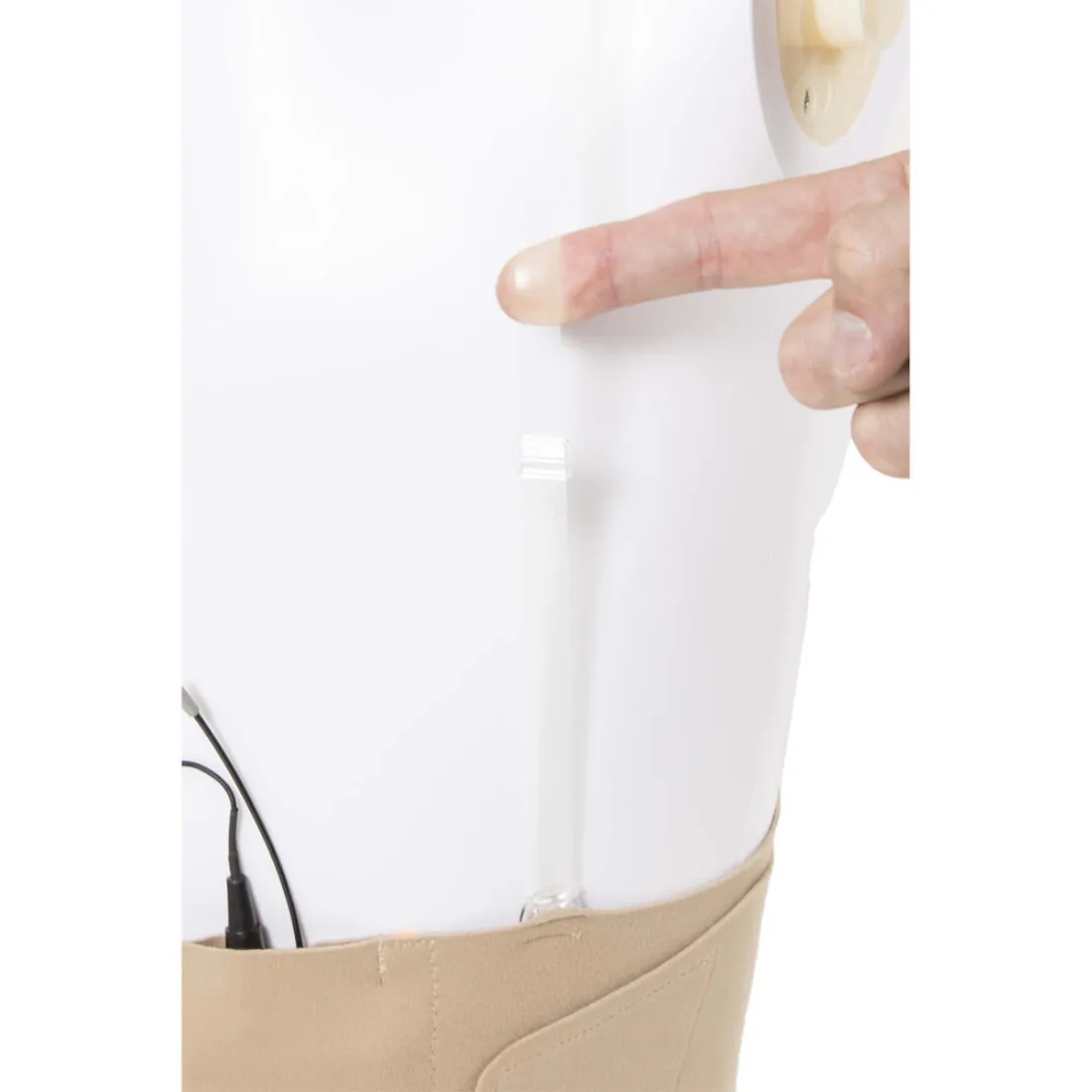 Viviana Straps Extreme Waist Low Profile Double Pouch: a transmitter going into a pouch.