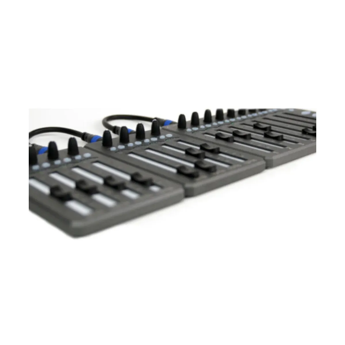 Zaxcom Aria-4 Extension Panel: The Aria-4 joined to an Aria-8.